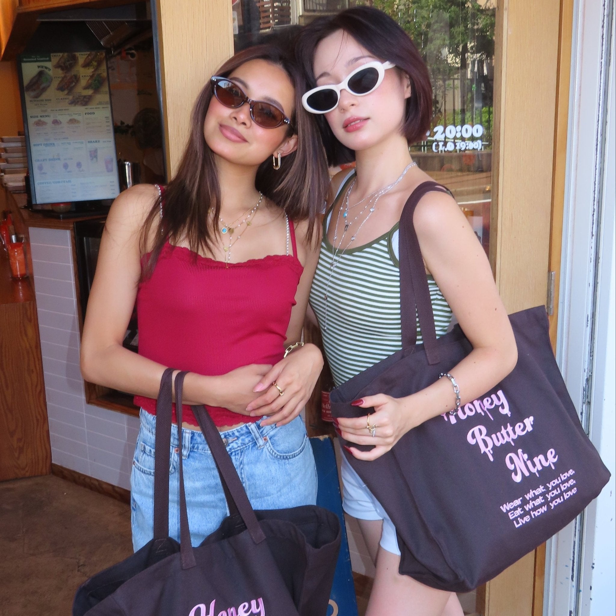 Pink nuts tote bag - 𝐇𝐨𝐧𝐞𝐲 𝐁𝐮𝐭𝐭𝐞𝐫 𝐍𝐢𝐧𝐞