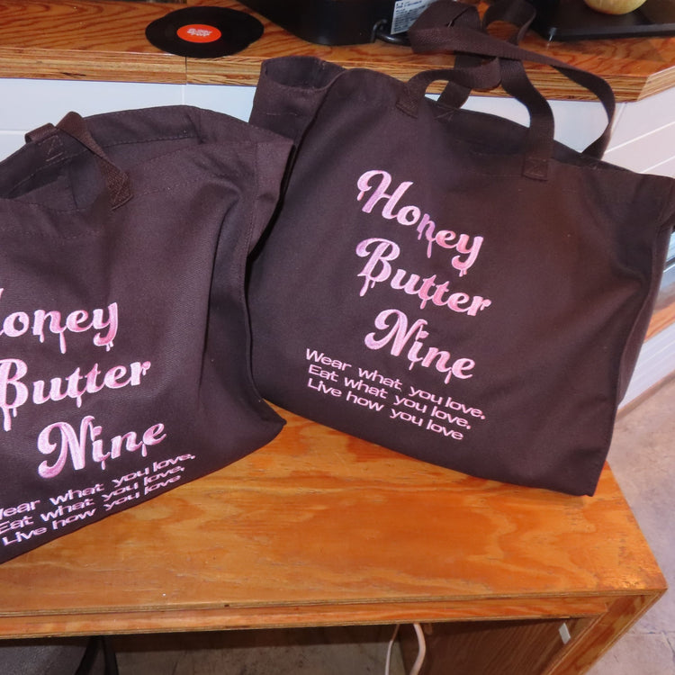 Pink nuts tote bag - 𝐇𝐨𝐧𝐞𝐲 𝐁𝐮𝐭𝐭𝐞𝐫 𝐍𝐢𝐧𝐞