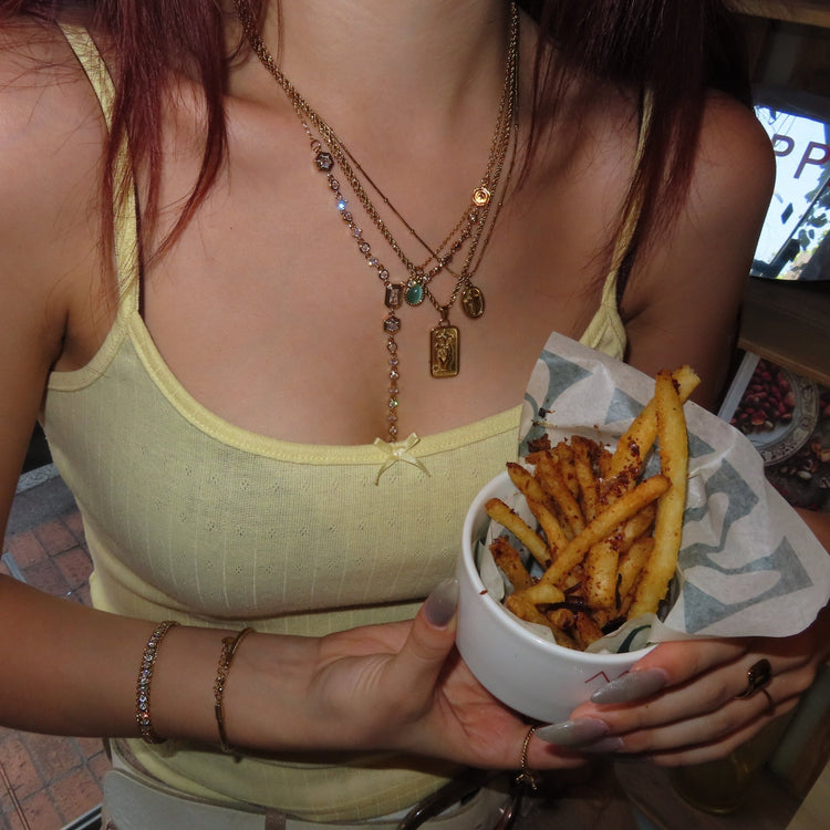 Plate magic necklace - 𝐇𝐨𝐧𝐞𝐲 𝐁𝐮𝐭𝐭𝐞𝐫 𝐍𝐢𝐧𝐞