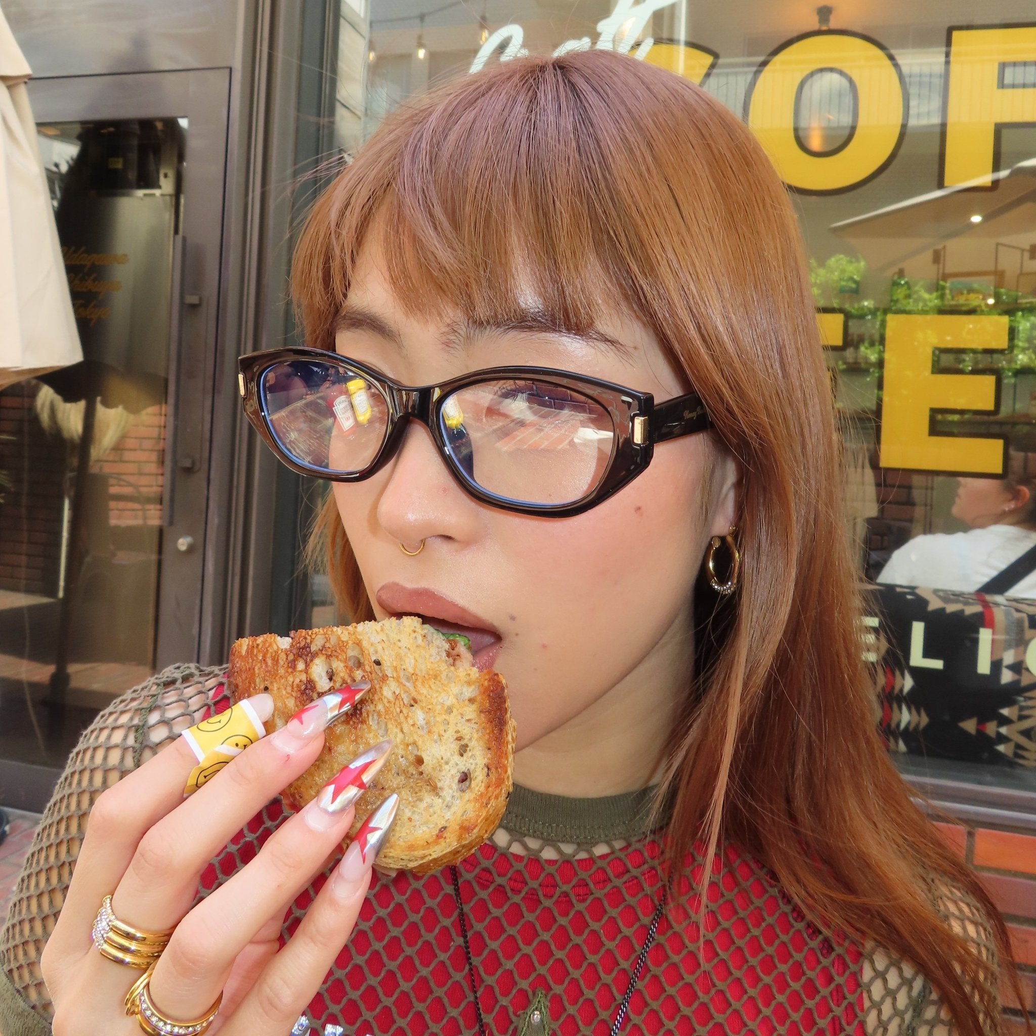 【ピアス】　Pop twinkle pierce - 𝐇𝐨𝐧𝐞𝐲 𝐁𝐮𝐭𝐭𝐞𝐫 𝐍𝐢𝐧𝐞