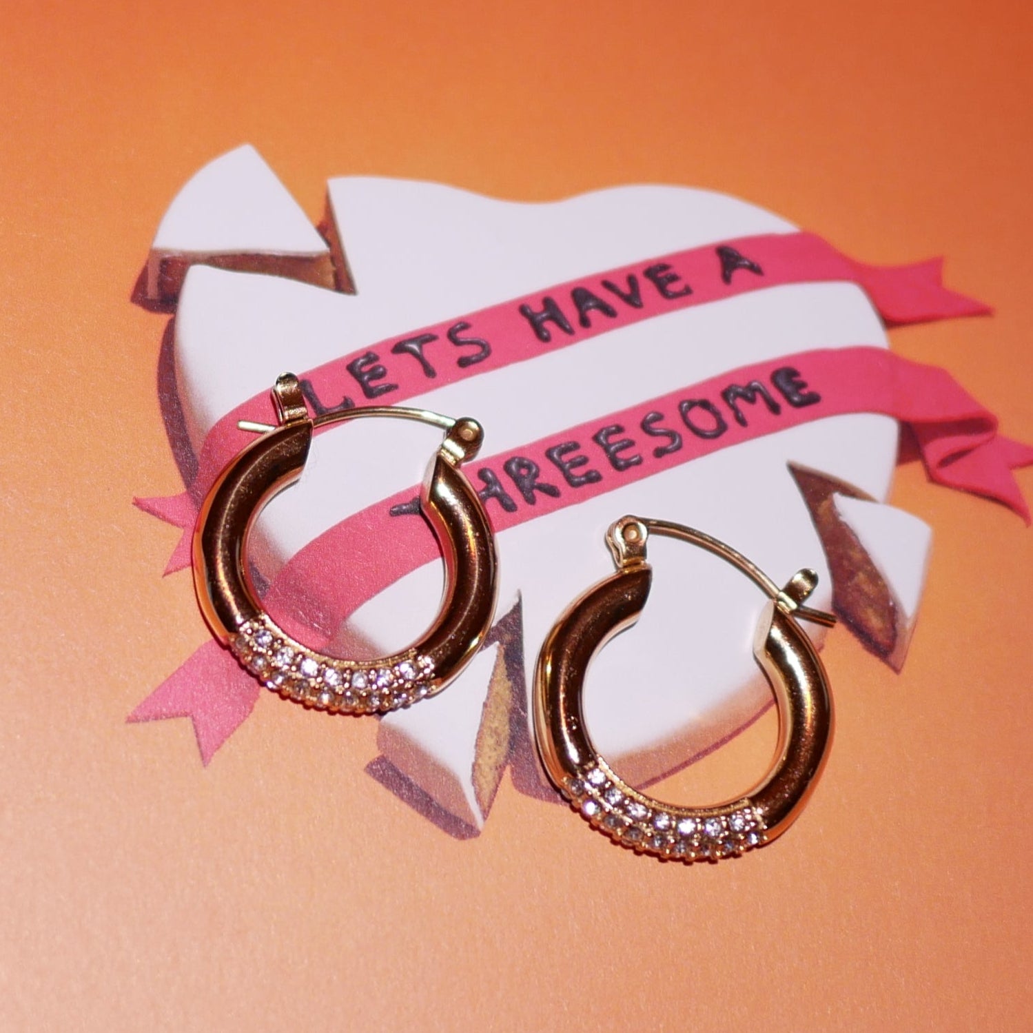 【ピアス】　Pop twinkle pierce - 𝐇𝐨𝐧𝐞𝐲 𝐁𝐮𝐭𝐭𝐞𝐫 𝐍𝐢𝐧𝐞