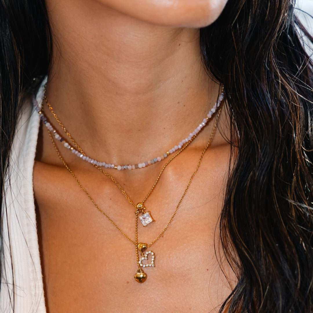 Purple beads necklace - 𝐇𝐨𝐧𝐞𝐲 𝐁𝐮𝐭𝐭𝐞𝐫 𝐍𝐢𝐧𝐞