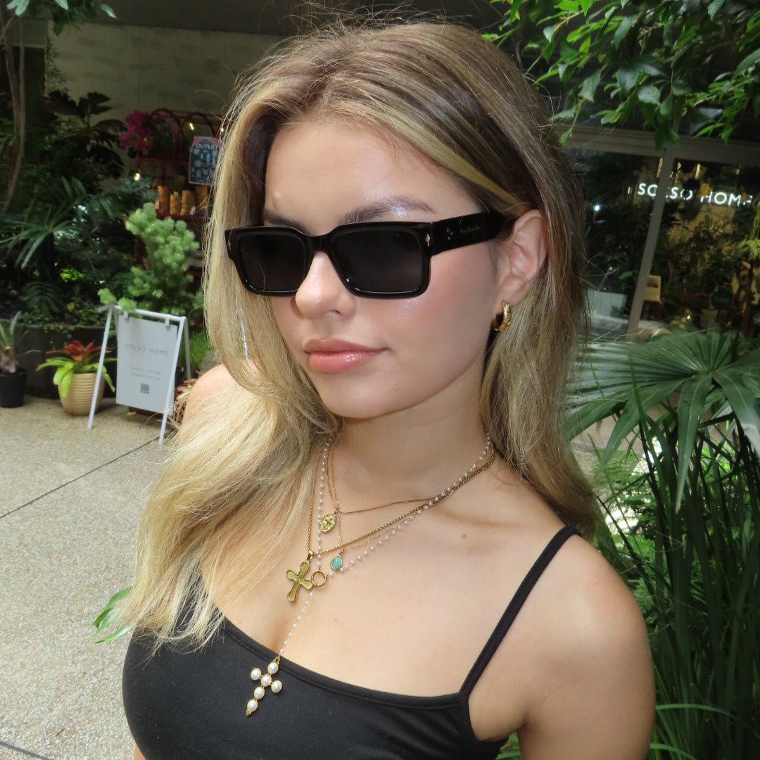 Retro square sunglasses - 𝐇𝐨𝐧𝐞𝐲 𝐁𝐮𝐭𝐭𝐞𝐫 𝐍𝐢𝐧𝐞