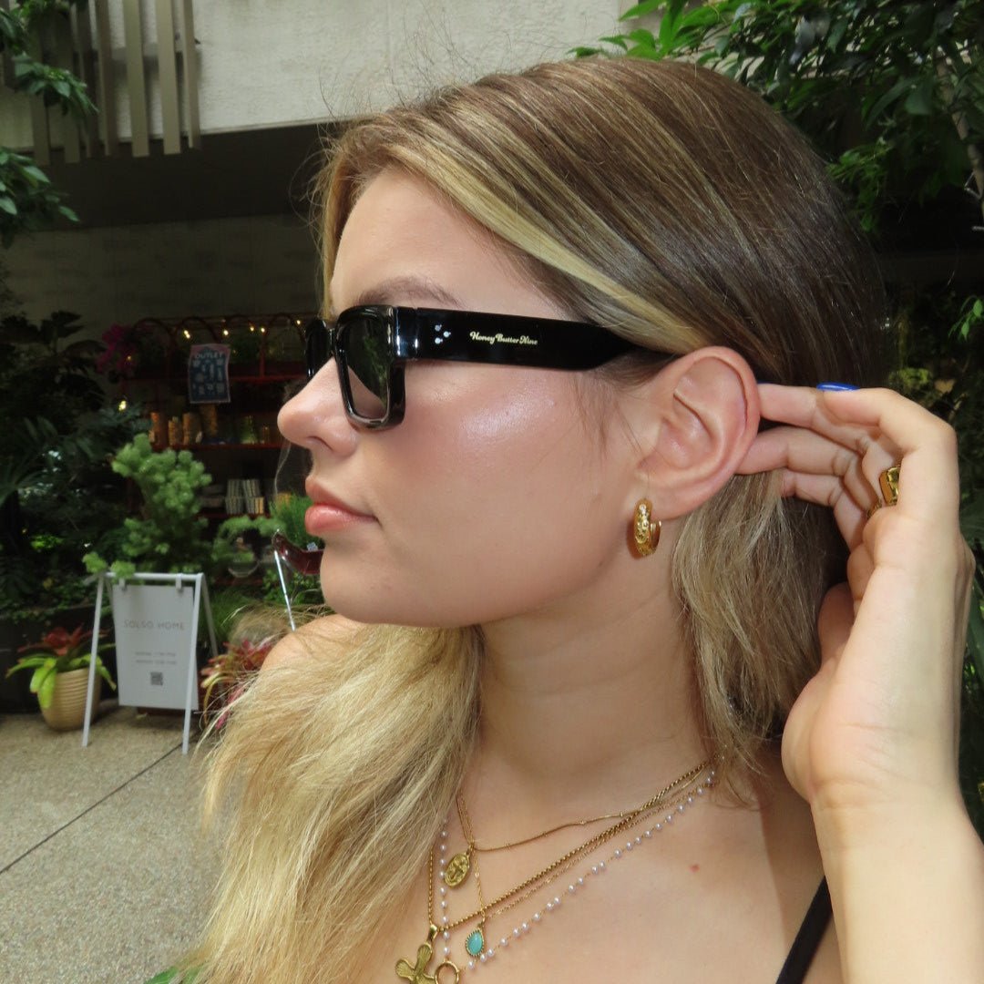 Retro square sunglasses - 𝐇𝐨𝐧𝐞𝐲 𝐁𝐮𝐭𝐭𝐞𝐫 𝐍𝐢𝐧𝐞