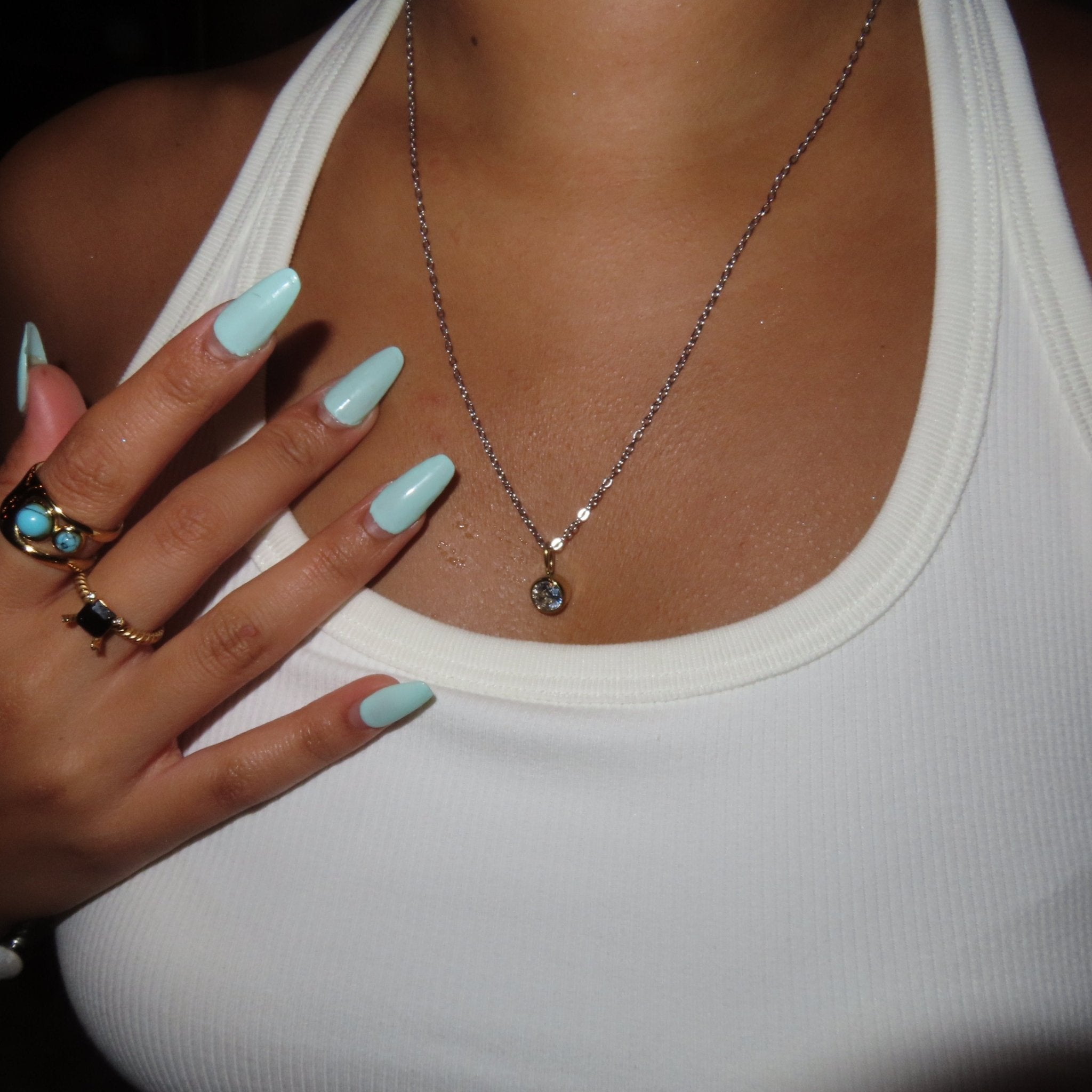 Rhine stone necklace - 𝐇𝐨𝐧𝐞𝐲 𝐁𝐮𝐭𝐭𝐞𝐫 𝐍𝐢𝐧𝐞