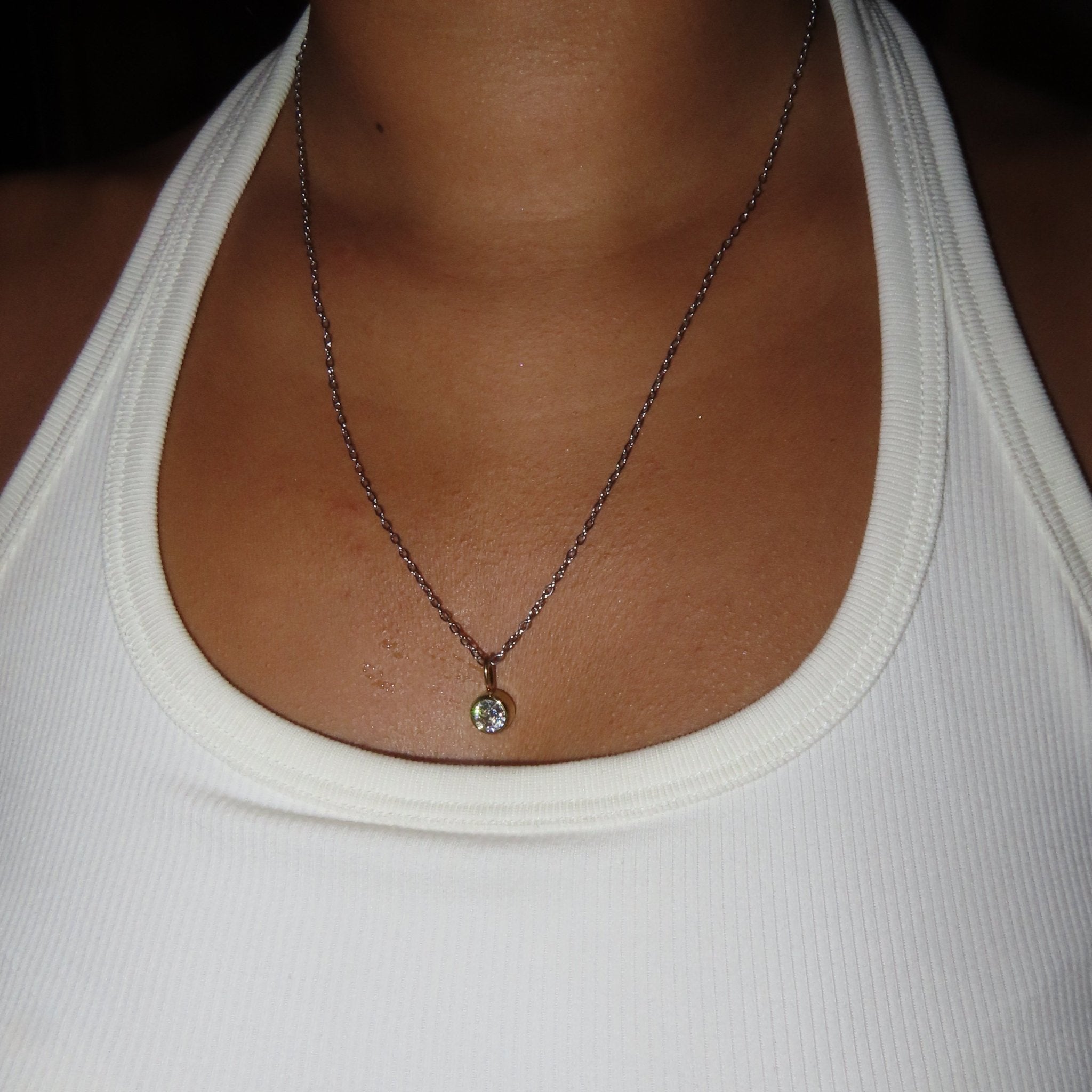 Rhine stone necklace - 𝐇𝐨𝐧𝐞𝐲 𝐁𝐮𝐭𝐭𝐞𝐫 𝐍𝐢𝐧𝐞