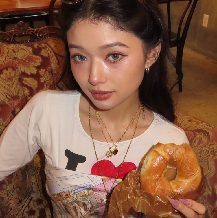 Rose coin necklace - 𝐇𝐨𝐧𝐞𝐲 𝐁𝐮𝐭𝐭𝐞𝐫 𝐍𝐢𝐧𝐞