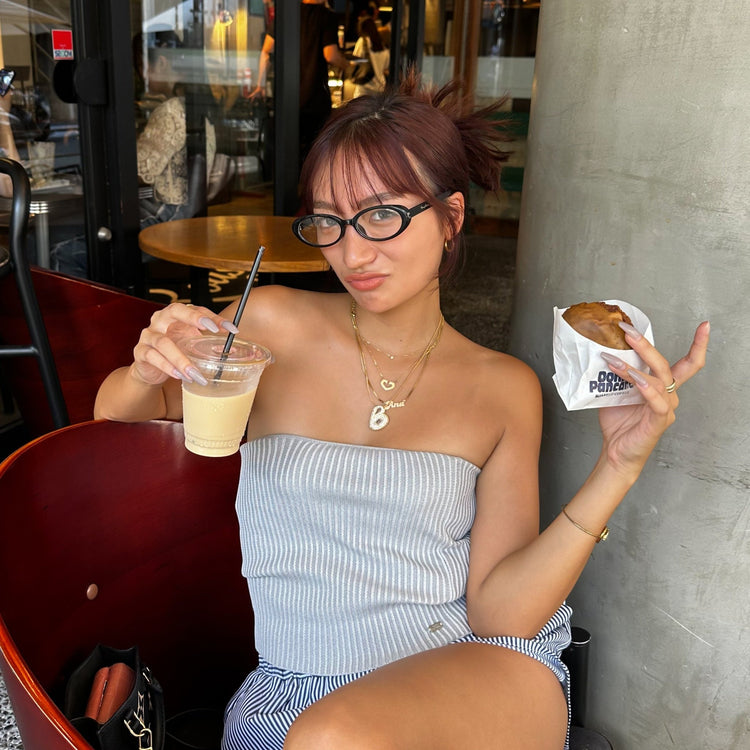 Round black glasses - 𝐇𝐨𝐧𝐞𝐲 𝐁𝐮𝐭𝐭𝐞𝐫 𝐍𝐢𝐧𝐞