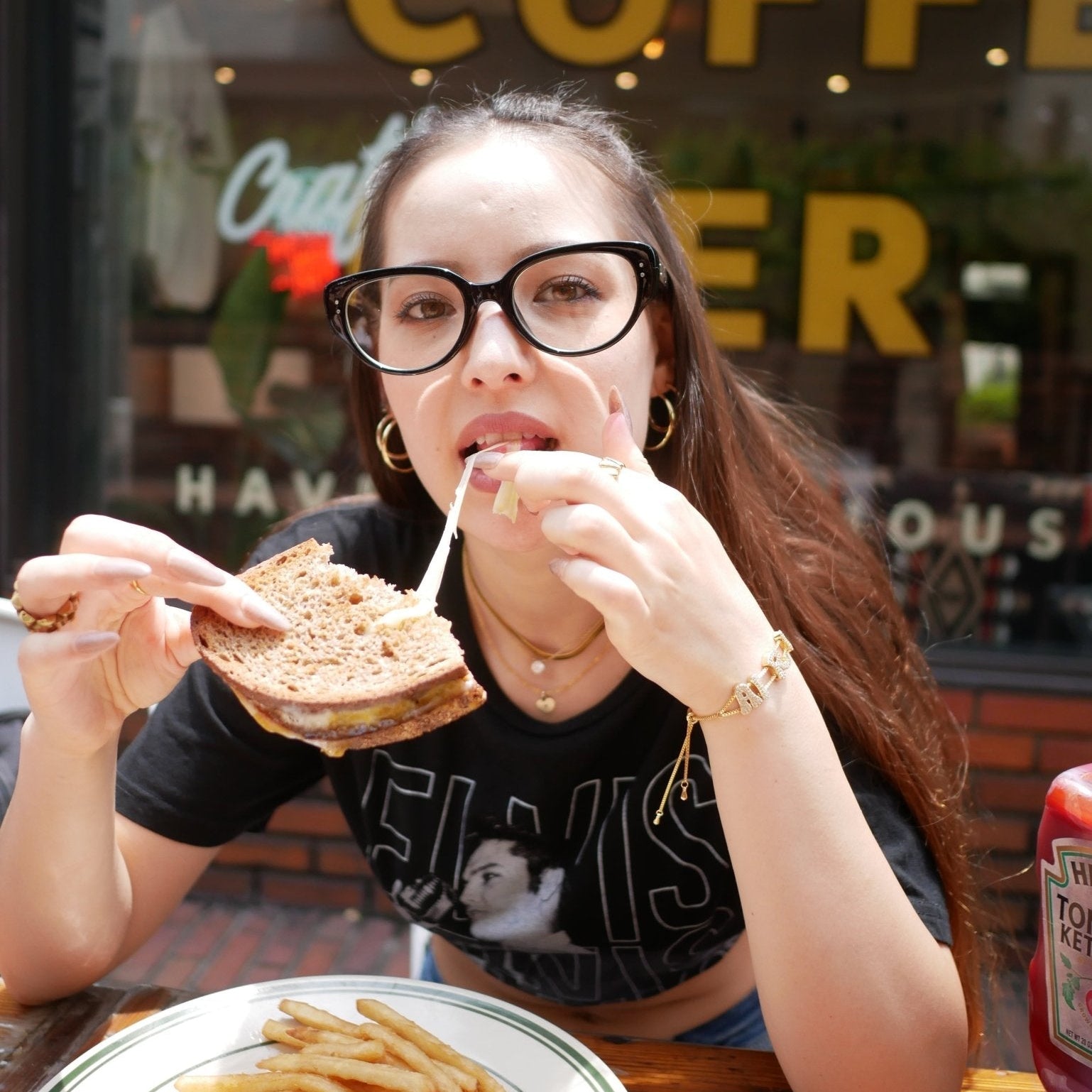 Round cutie glasses - 𝐇𝐨𝐧𝐞𝐲 𝐁𝐮𝐭𝐭𝐞𝐫 𝐍𝐢𝐧𝐞