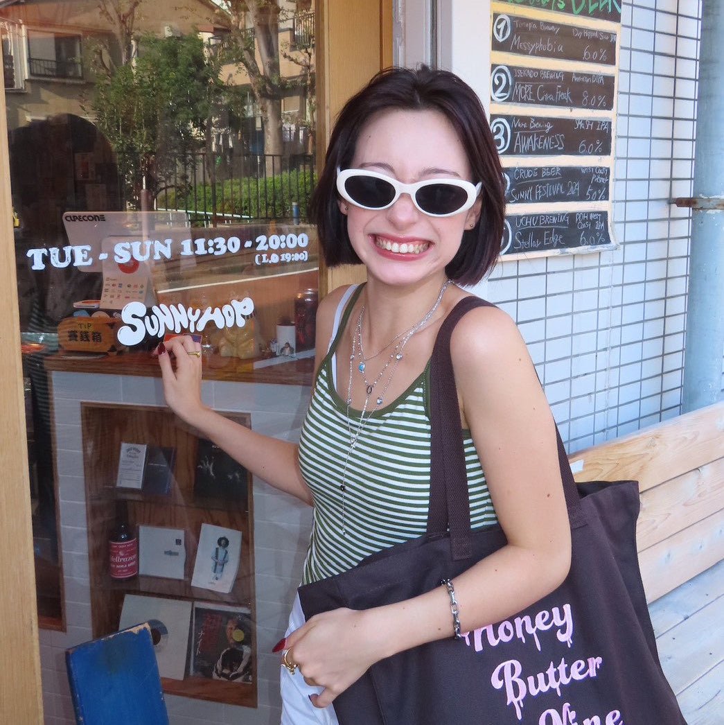 Round lit sunglasses - 𝐇𝐨𝐧𝐞𝐲 𝐁𝐮𝐭𝐭𝐞𝐫 𝐍𝐢𝐧𝐞