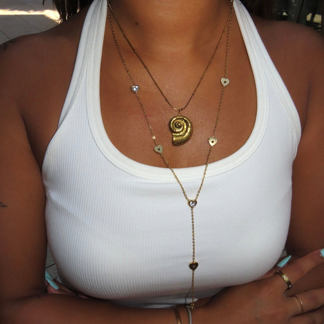 Shell necklace - 𝐇𝐨𝐧𝐞𝐲 𝐁𝐮𝐭𝐭𝐞𝐫 𝐍𝐢𝐧𝐞