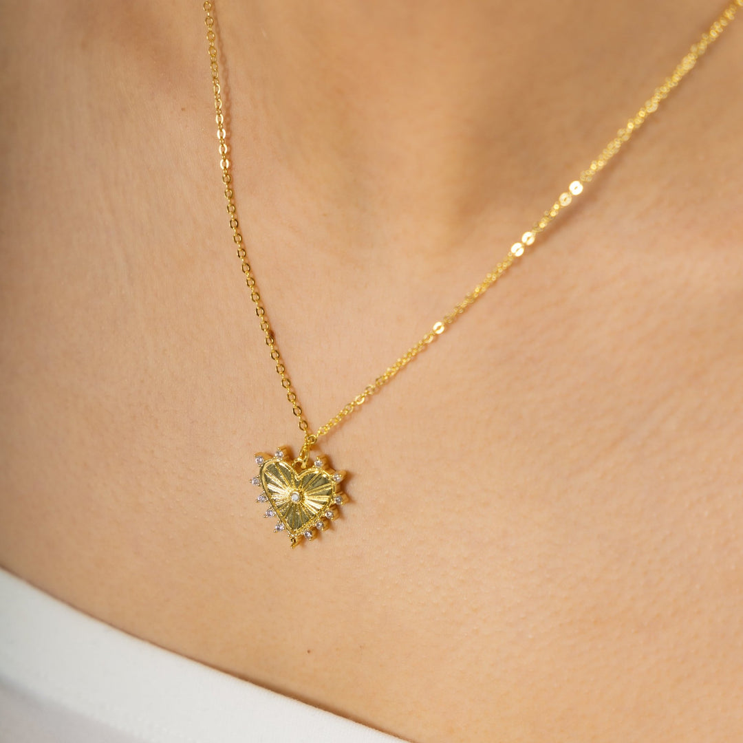 Shine heart charm necklace - 𝐇𝐨𝐧𝐞𝐲 𝐁𝐮𝐭𝐭𝐞𝐫 𝐍𝐢𝐧𝐞