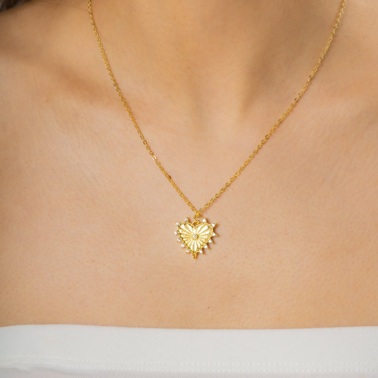Shine heart charm necklace - 𝐇𝐨𝐧𝐞𝐲 𝐁𝐮𝐭𝐭𝐞𝐫 𝐍𝐢𝐧𝐞