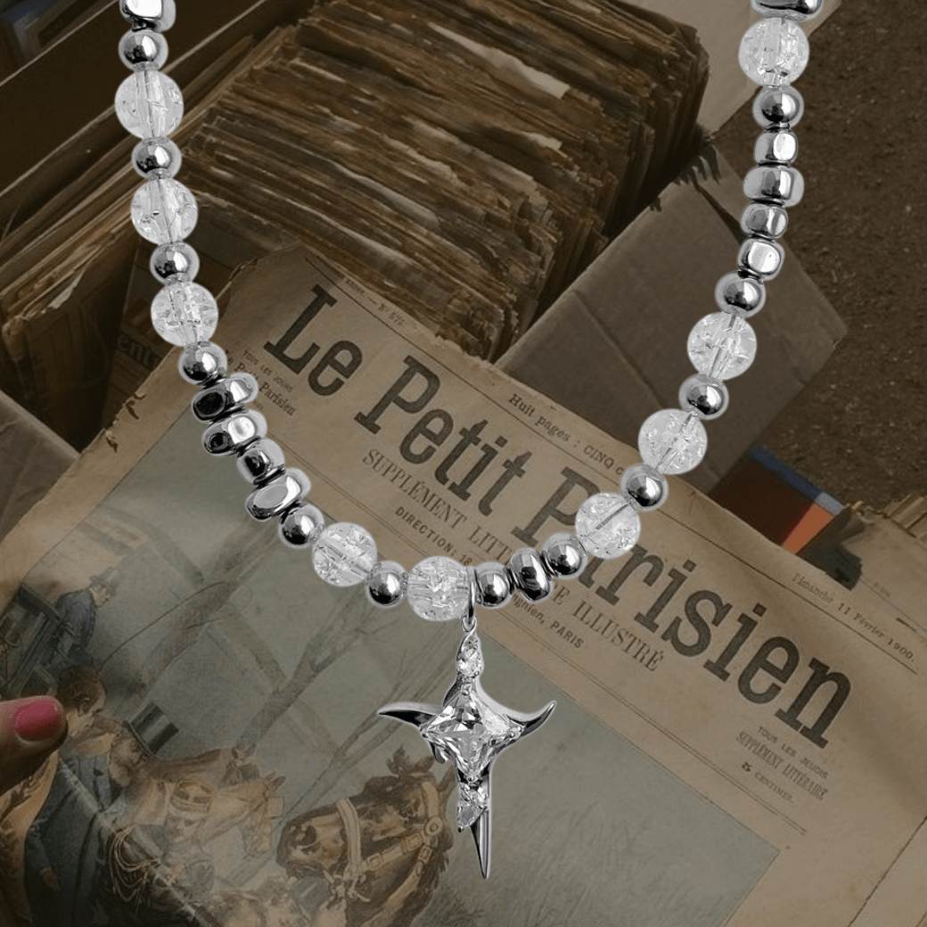 Silver bees necklace - 𝐇𝐨𝐧𝐞𝐲 𝐁𝐮𝐭𝐭𝐞𝐫 𝐍𝐢𝐧𝐞