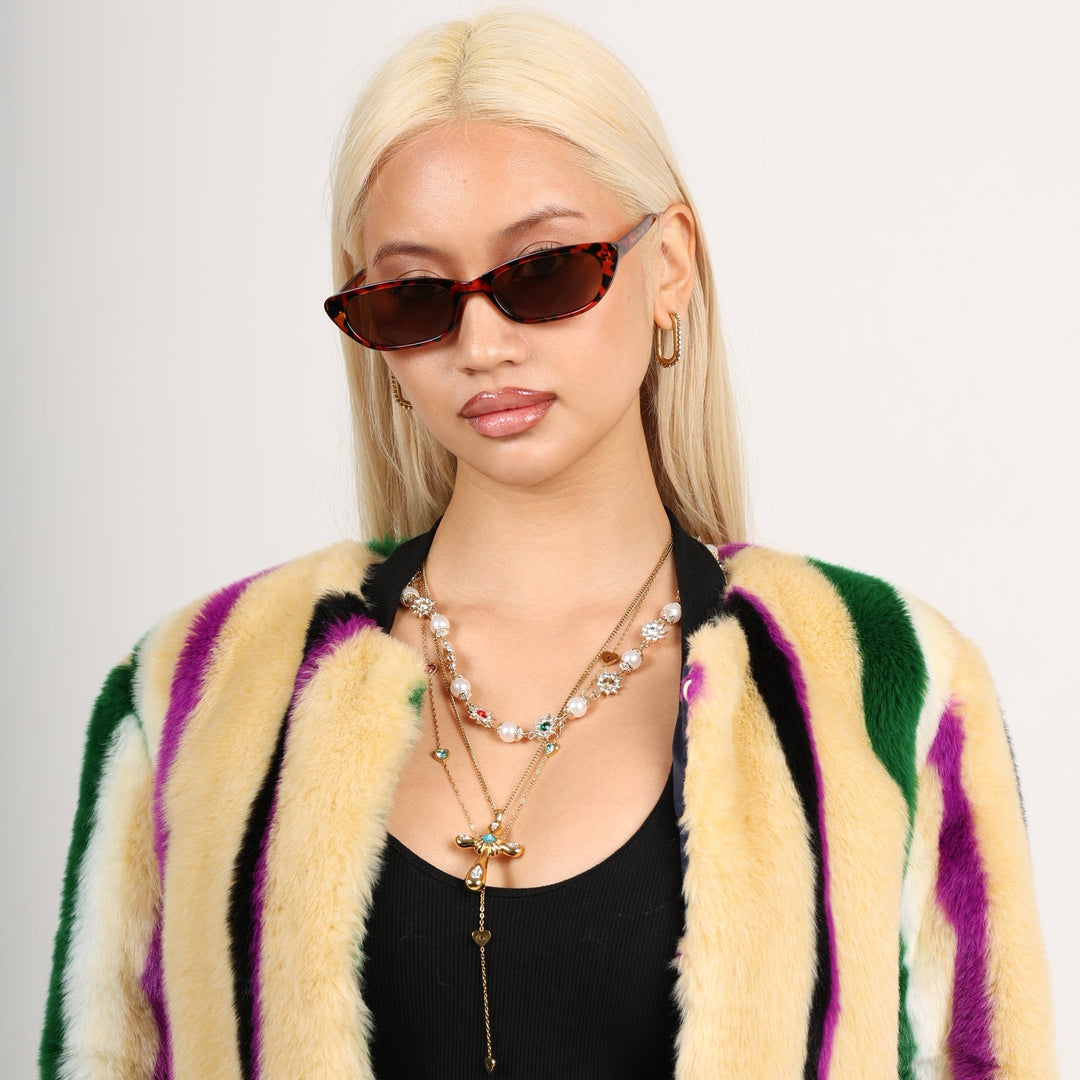 Slit cat sunglasses - 𝐇𝐨𝐧𝐞𝐲 𝐁𝐮𝐭𝐭𝐞𝐫 𝐍𝐢𝐧𝐞