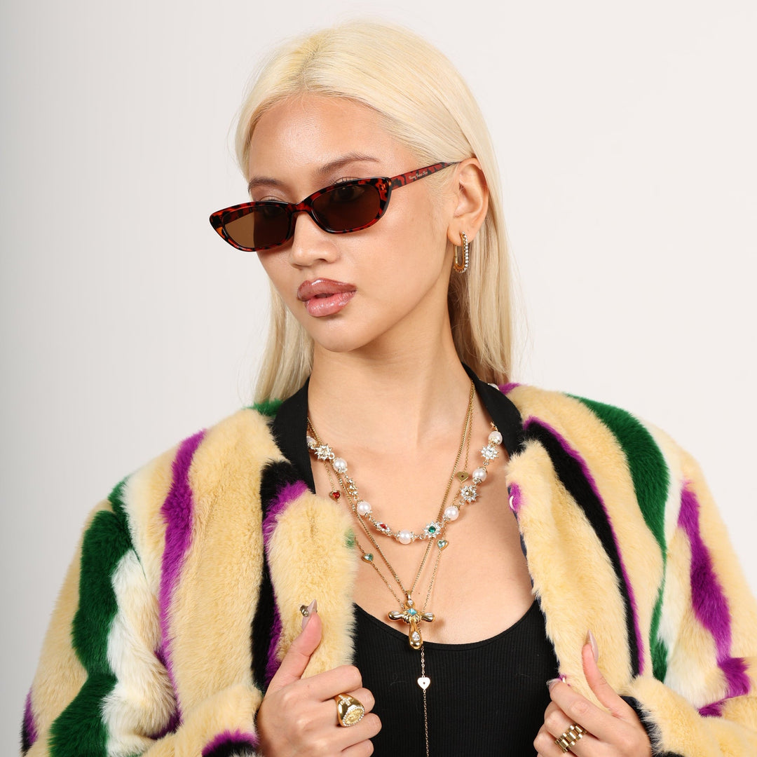 Slit cat sunglasses - 𝐇𝐨𝐧𝐞𝐲 𝐁𝐮𝐭𝐭𝐞𝐫 𝐍𝐢𝐧𝐞