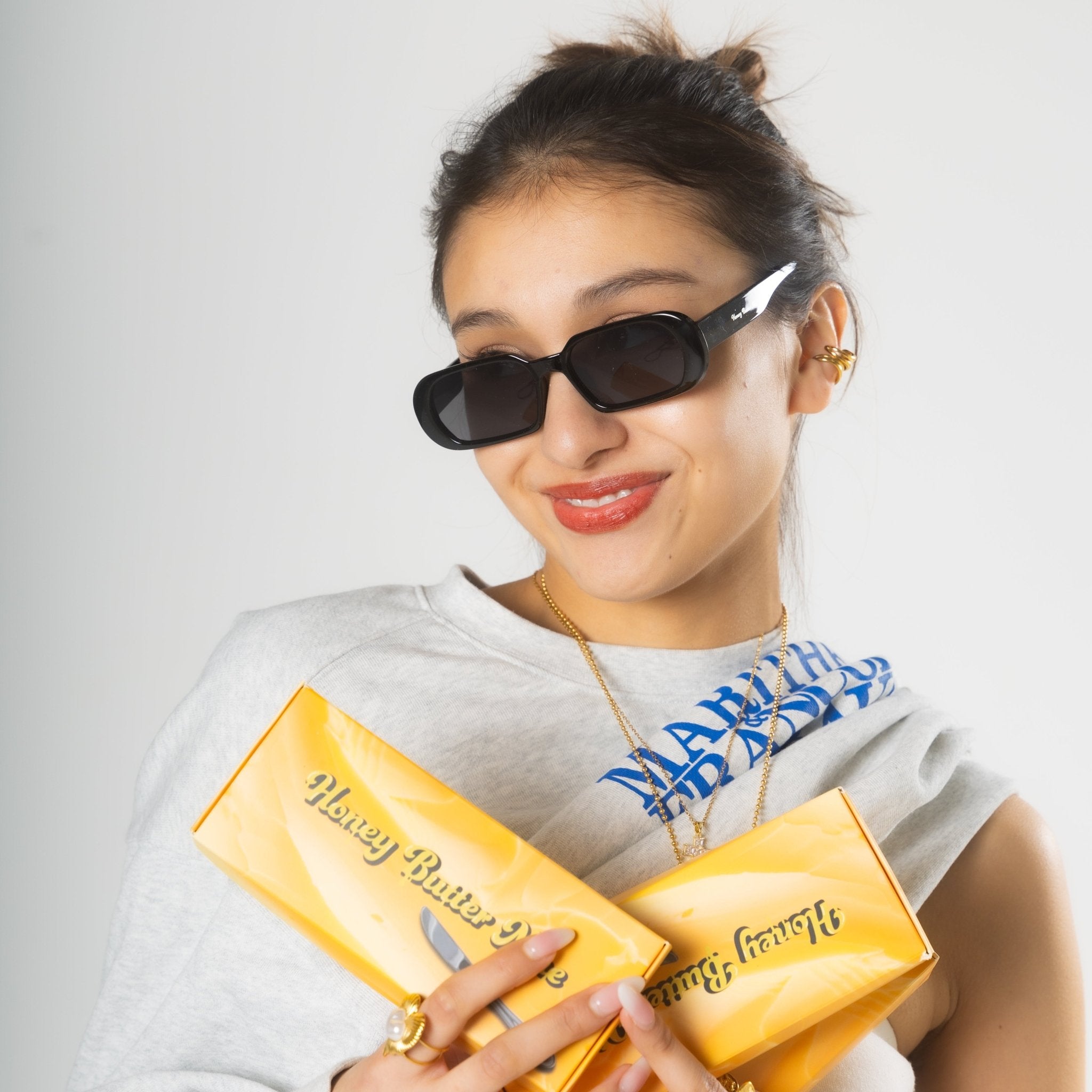 Soft amber sunglasses - 𝐇𝐨𝐧𝐞𝐲 𝐁𝐮𝐭𝐭𝐞𝐫 𝐍𝐢𝐧𝐞