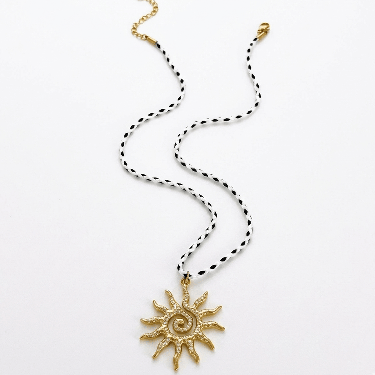 Soleil twist necklace - 𝐇𝐨𝐧𝐞𝐲 𝐁𝐮𝐭𝐭𝐞𝐫 𝐍𝐢𝐧𝐞