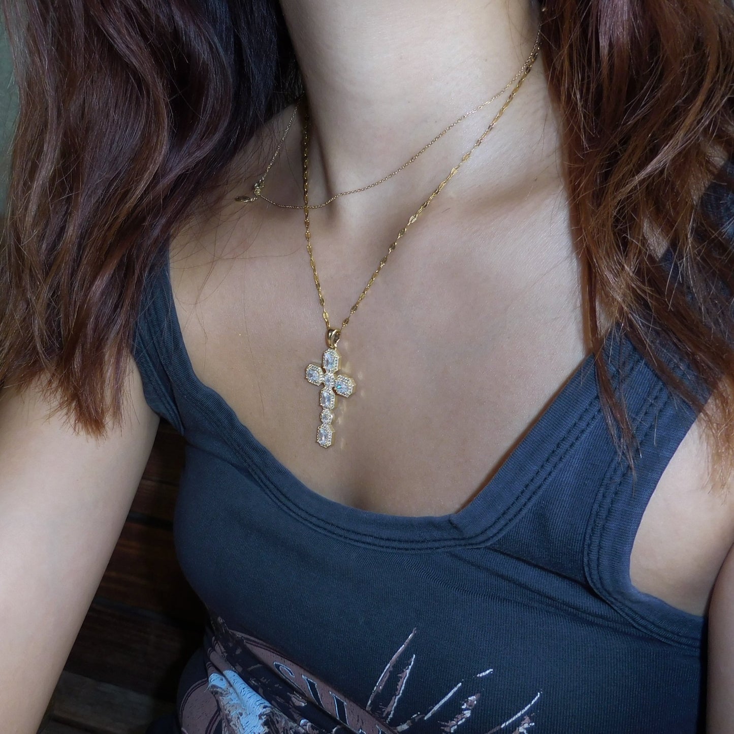 Spark cross necklace - 𝐇𝐨𝐧𝐞𝐲 𝐁𝐮𝐭𝐭𝐞𝐫 𝐍𝐢𝐧𝐞