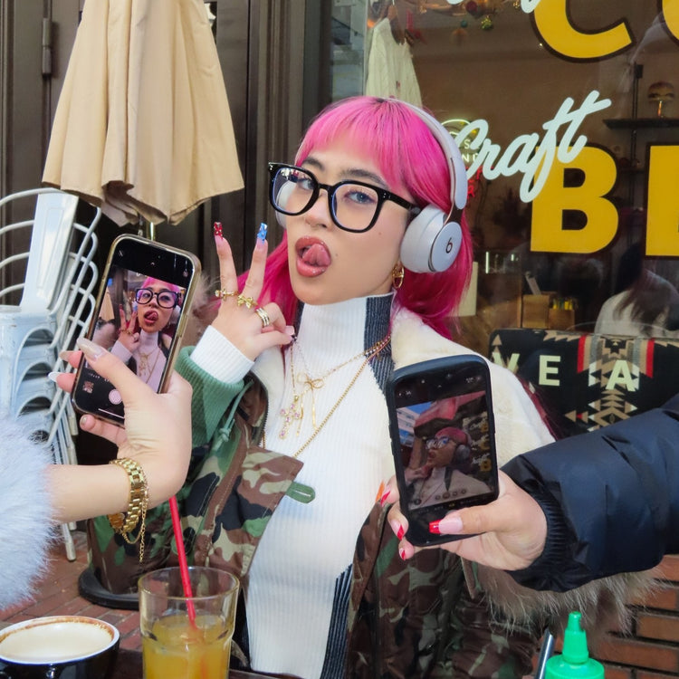 Square clear glasses - 𝐇𝐨𝐧𝐞𝐲 𝐁𝐮𝐭𝐭𝐞𝐫 𝐍𝐢𝐧𝐞