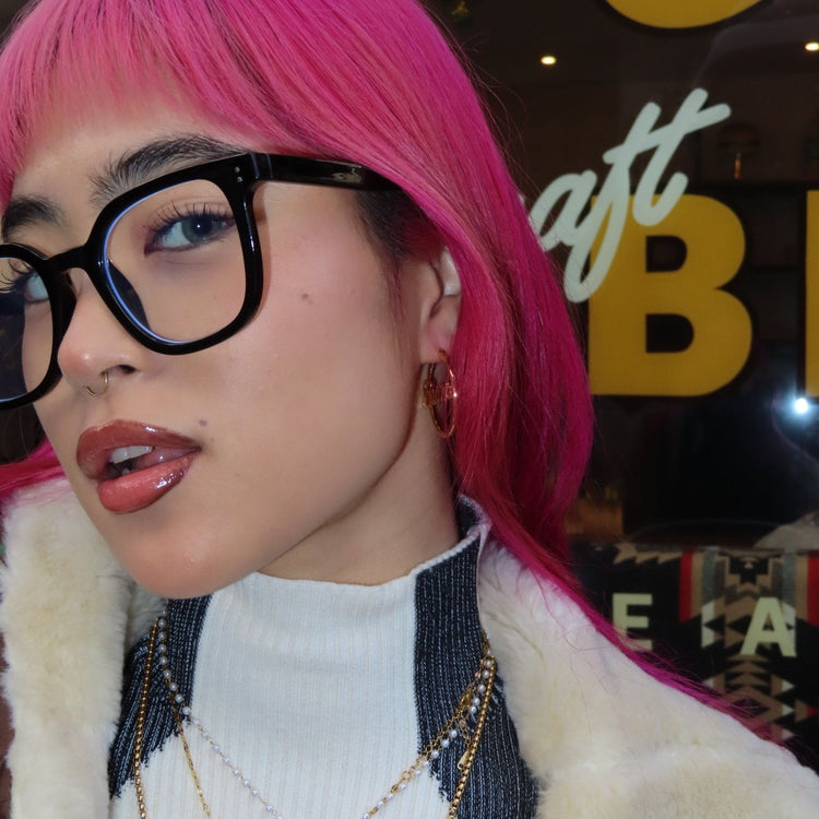 Square clear glasses - 𝐇𝐨𝐧𝐞𝐲 𝐁𝐮𝐭𝐭𝐞𝐫 𝐍𝐢𝐧𝐞