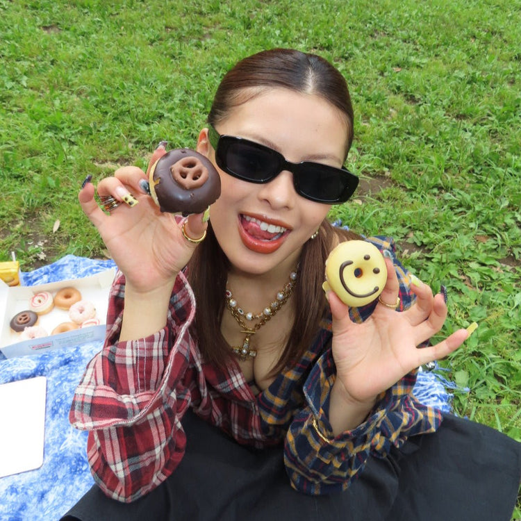 Square LA sunglasses - 𝐇𝐨𝐧𝐞𝐲 𝐁𝐮𝐭𝐭𝐞𝐫 𝐍𝐢𝐧𝐞