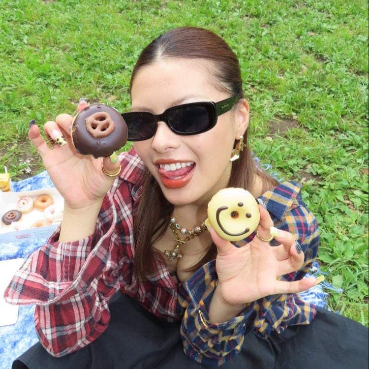 Square LA sunglasses - 𝐇𝐨𝐧𝐞𝐲 𝐁𝐮𝐭𝐭𝐞𝐫 𝐍𝐢𝐧𝐞