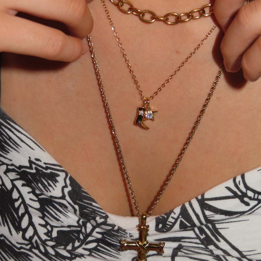 Star boots necklace - 𝐇𝐨𝐧𝐞𝐲 𝐁𝐮𝐭𝐭𝐞𝐫 𝐍𝐢𝐧𝐞
