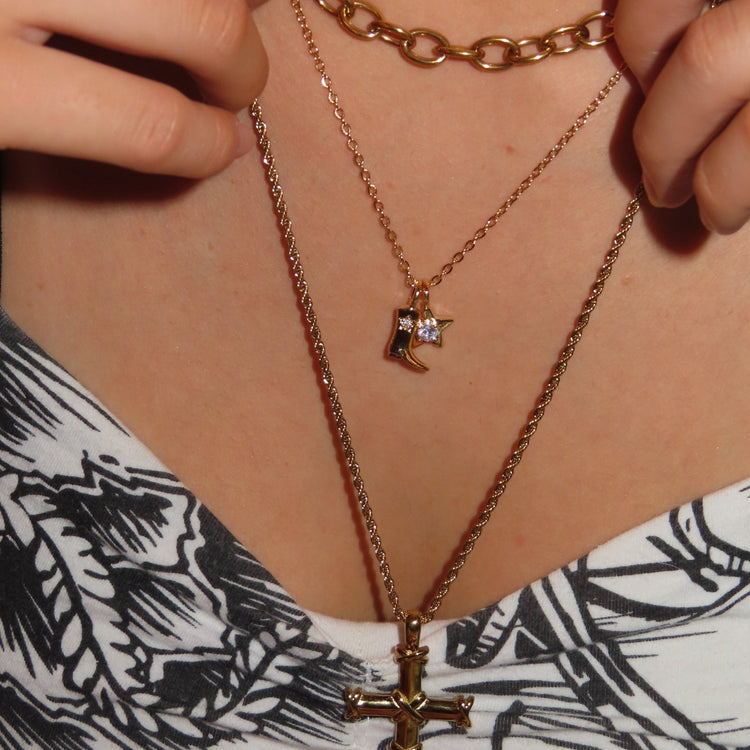 Star boots necklace - 𝐇𝐨𝐧𝐞𝐲 𝐁𝐮𝐭𝐭𝐞𝐫 𝐍𝐢𝐧𝐞