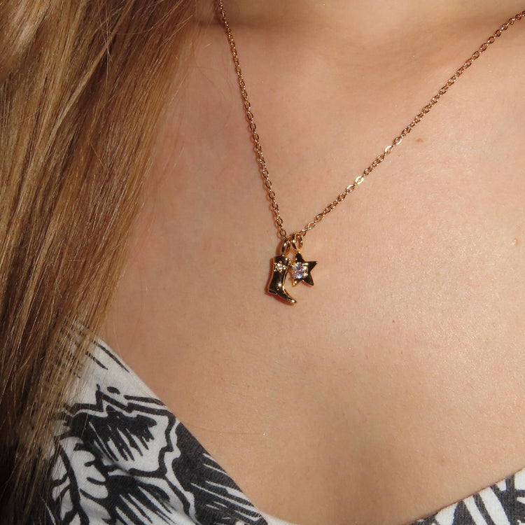 Star boots necklace - 𝐇𝐨𝐧𝐞𝐲 𝐁𝐮𝐭𝐭𝐞𝐫 𝐍𝐢𝐧𝐞