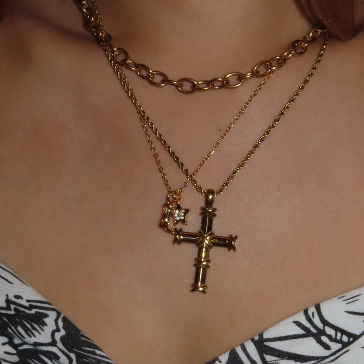 Stauros necklace - 𝐇𝐨𝐧𝐞𝐲 𝐁𝐮𝐭𝐭𝐞𝐫 𝐍𝐢𝐧𝐞