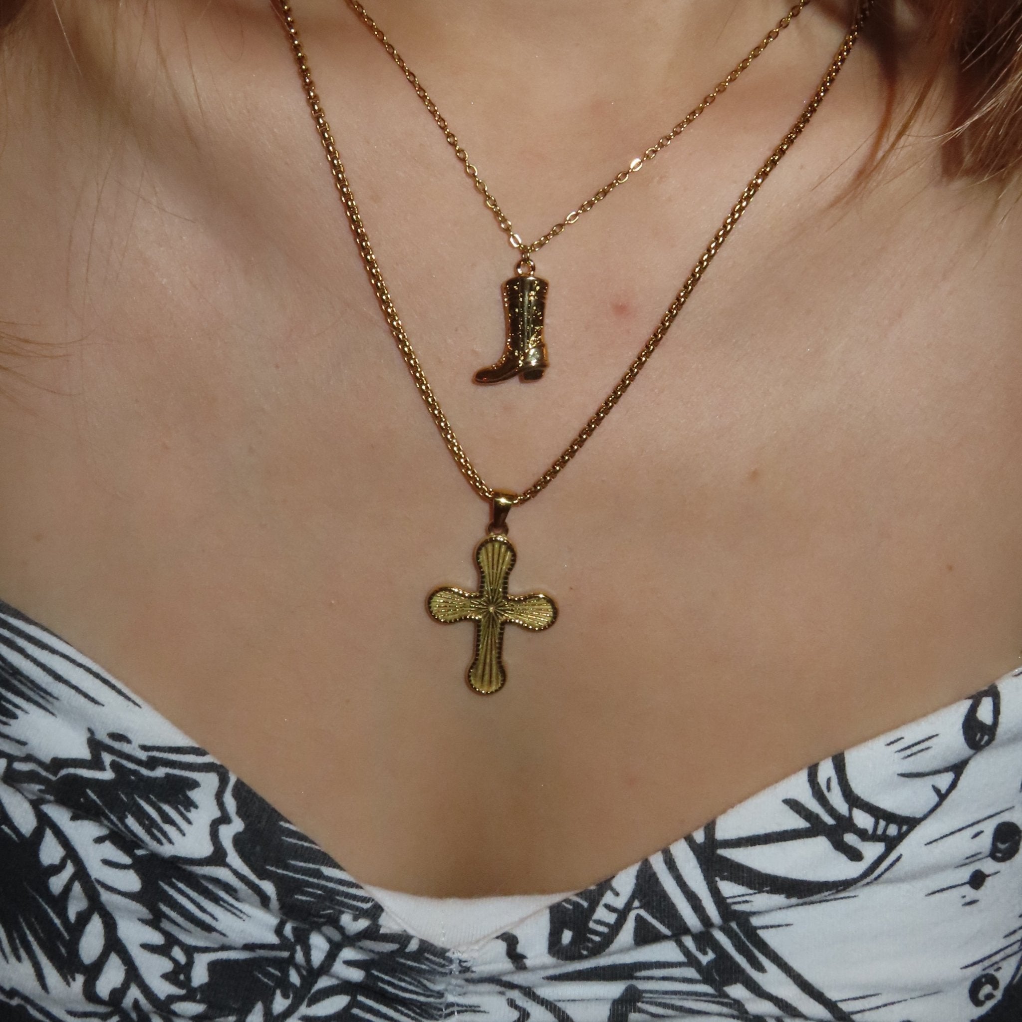 Stellar necklace - 𝐇𝐨𝐧𝐞𝐲 𝐁𝐮𝐭𝐭𝐞𝐫 𝐍𝐢𝐧𝐞