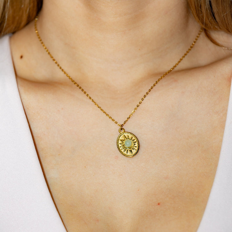Sun blessing necklace - 𝐇𝐨𝐧𝐞𝐲 𝐁𝐮𝐭𝐭𝐞𝐫 𝐍𝐢𝐧𝐞