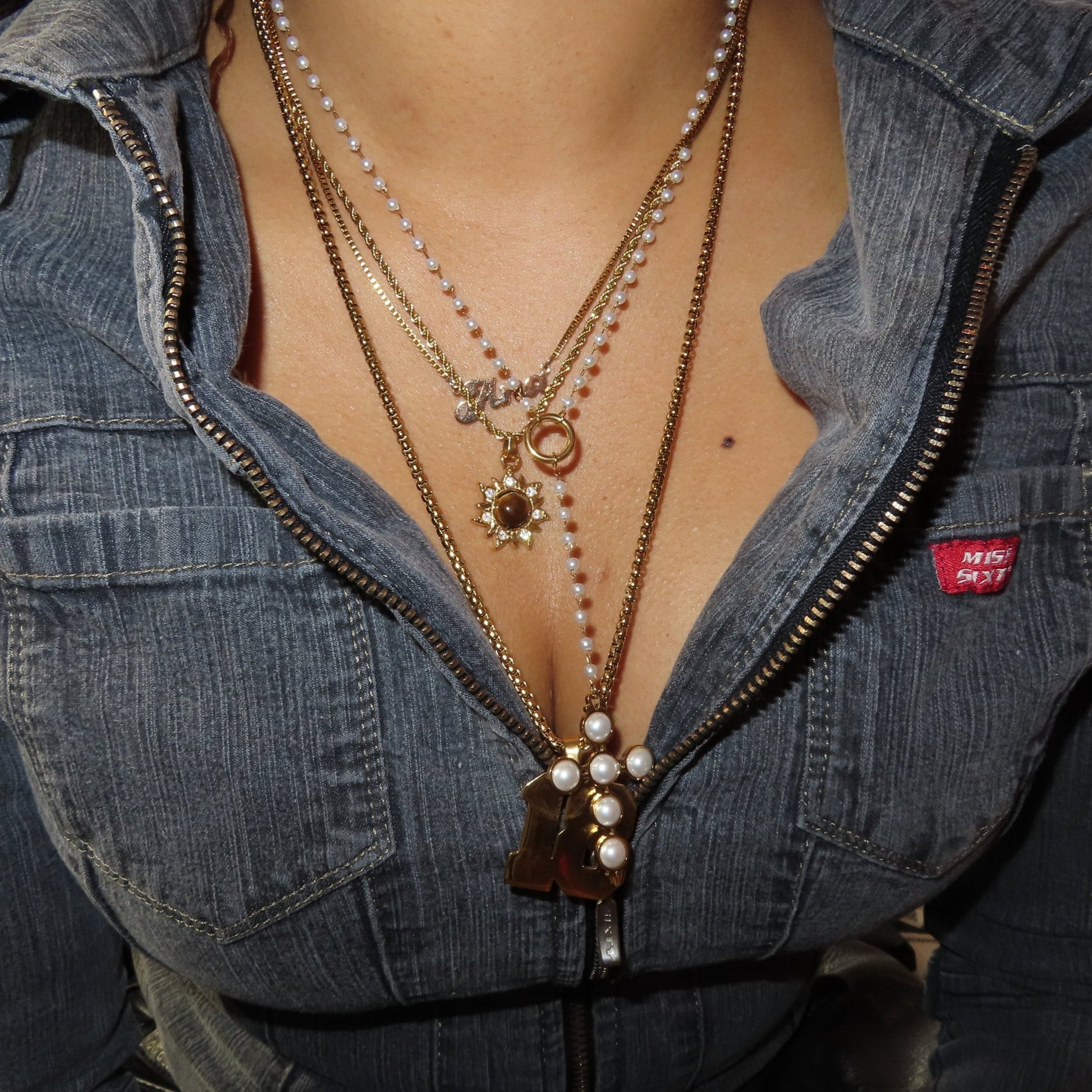 Sun brown necklace - 𝐇𝐨𝐧𝐞𝐲 𝐁𝐮𝐭𝐭𝐞𝐫 𝐍𝐢𝐧𝐞