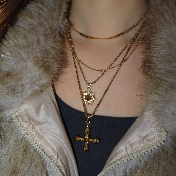 Sun brown necklace - 𝐇𝐨𝐧𝐞𝐲 𝐁𝐮𝐭𝐭𝐞𝐫 𝐍𝐢𝐧𝐞