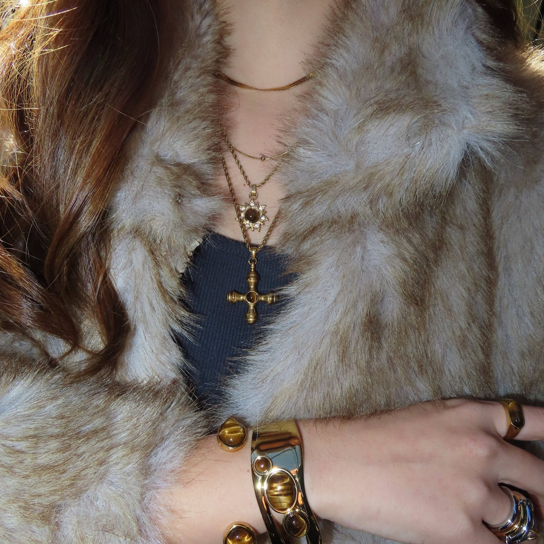 Sun brown necklace - 𝐇𝐨𝐧𝐞𝐲 𝐁𝐮𝐭𝐭𝐞𝐫 𝐍𝐢𝐧𝐞