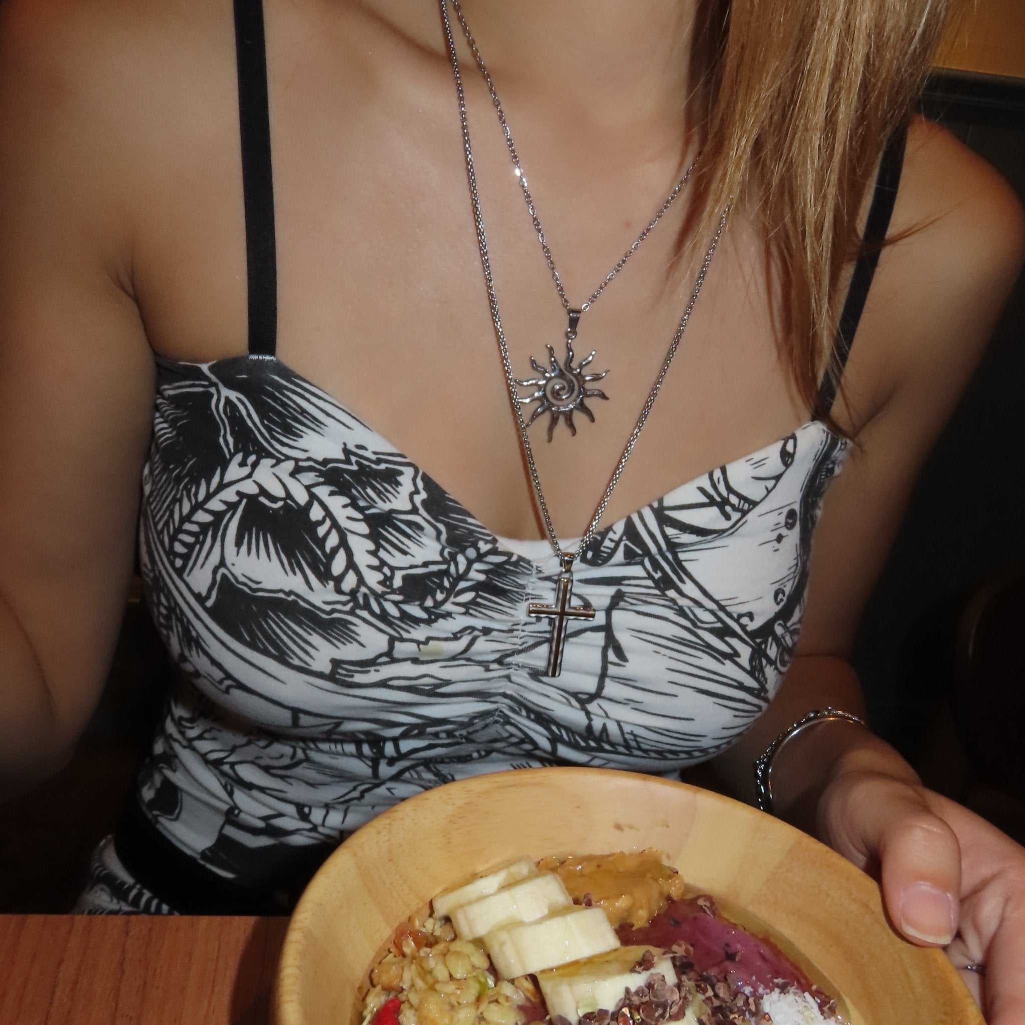 Sun necklace - 𝐇𝐨𝐧𝐞𝐲 𝐁𝐮𝐭𝐭𝐞𝐫 𝐍𝐢𝐧𝐞