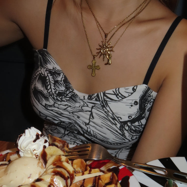 Sun necklace - 𝐇𝐨𝐧𝐞𝐲 𝐁𝐮𝐭𝐭𝐞𝐫 𝐍𝐢𝐧𝐞