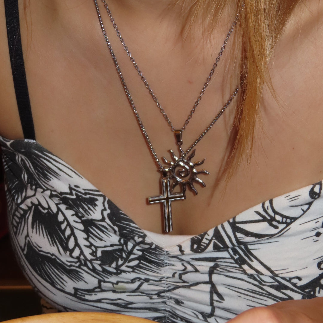 Sun necklace - 𝐇𝐨𝐧𝐞𝐲 𝐁𝐮𝐭𝐭𝐞𝐫 𝐍𝐢𝐧𝐞