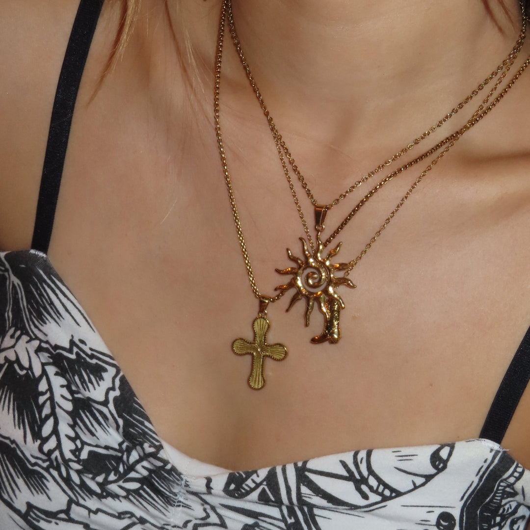Sun necklace - 𝐇𝐨𝐧𝐞𝐲 𝐁𝐮𝐭𝐭𝐞𝐫 𝐍𝐢𝐧𝐞