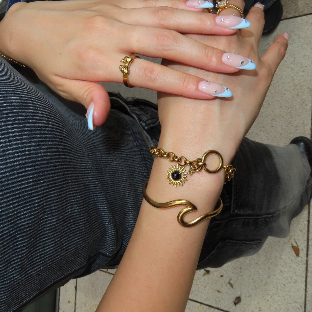 【ブレスレット】Sun tiger bracelet - 𝐇𝐨𝐧𝐞𝐲 𝐁𝐮𝐭𝐭𝐞𝐫 𝐍𝐢𝐧𝐞