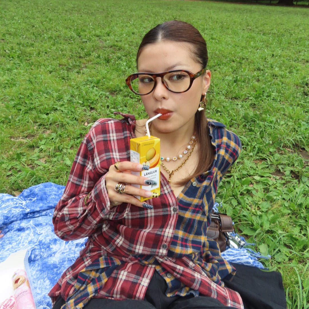 Tear drop glasses - 𝐇𝐨𝐧𝐞𝐲 𝐁𝐮𝐭𝐭𝐞𝐫 𝐍𝐢𝐧𝐞