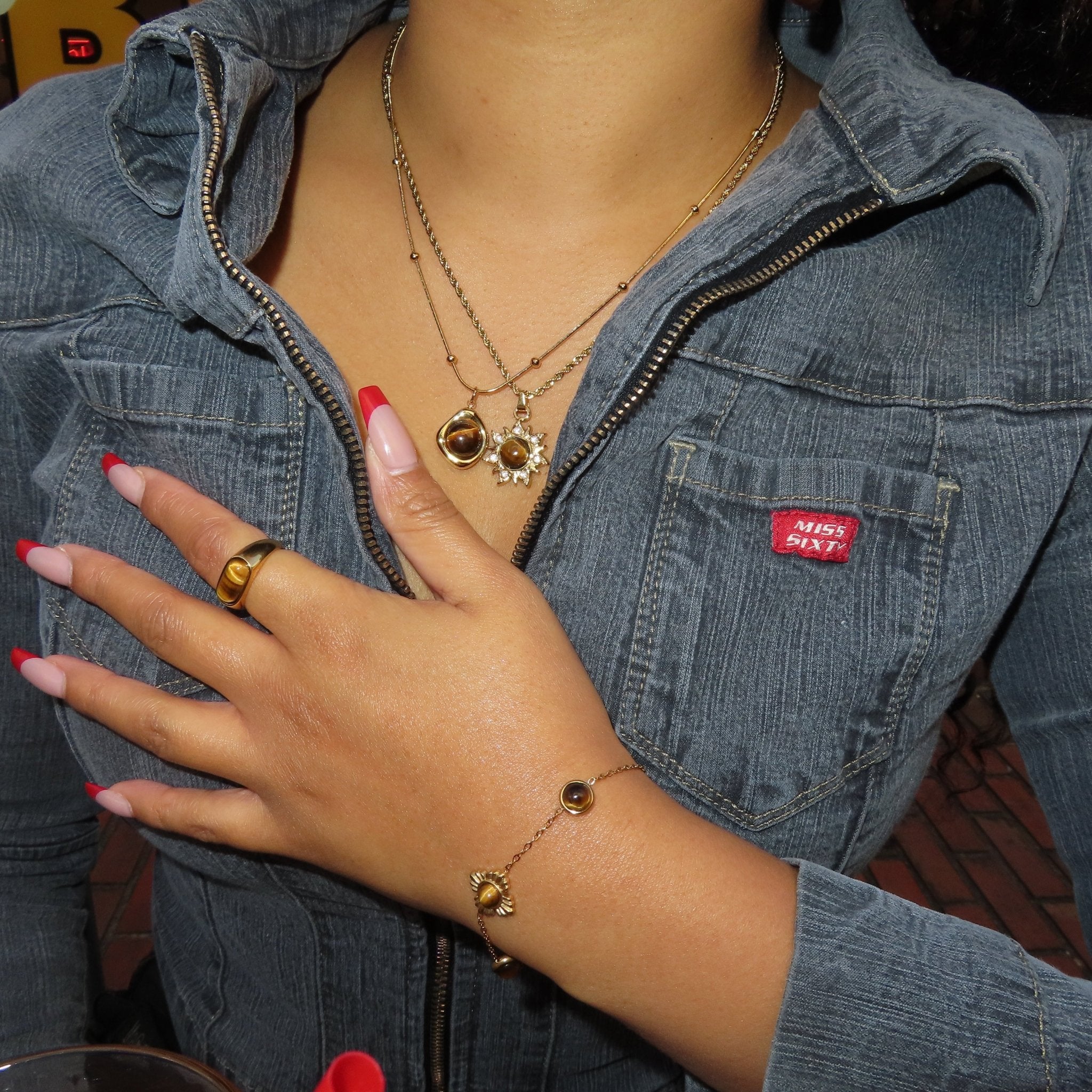 【ブレスレット】Tiger bracelet - 𝐇𝐨𝐧𝐞𝐲 𝐁𝐮𝐭𝐭𝐞𝐫 𝐍𝐢𝐧𝐞