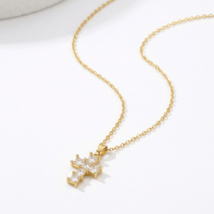 Tiny cross necklace - 𝐇𝐨𝐧𝐞𝐲 𝐁𝐮𝐭𝐭𝐞𝐫 𝐍𝐢𝐧𝐞