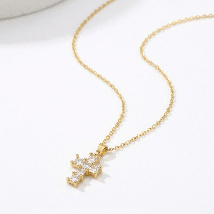 Tiny cross necklace - 𝐇𝐨𝐧𝐞𝐲 𝐁𝐮𝐭𝐭𝐞𝐫 𝐍𝐢𝐧𝐞
