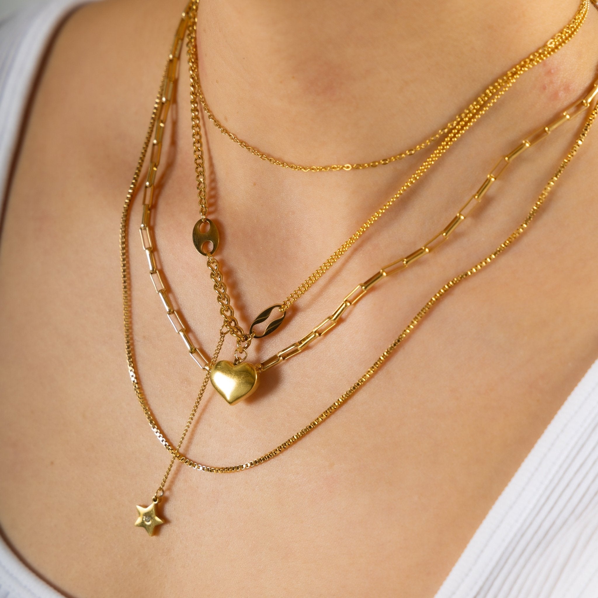 Triple layer necklace - 𝐇𝐨𝐧𝐞𝐲 𝐁𝐮𝐭𝐭𝐞𝐫 𝐍𝐢𝐧𝐞