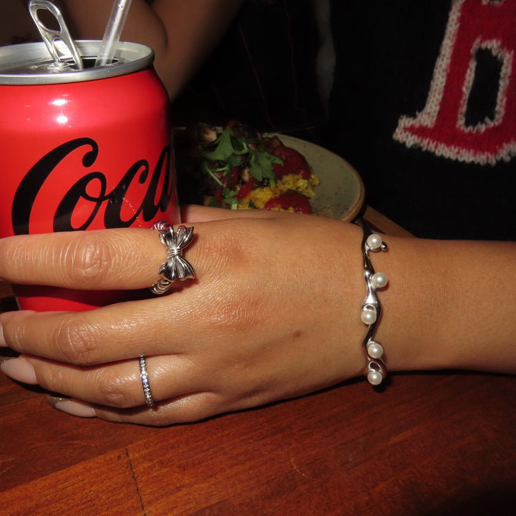 【リング】Twist ribbon ring - 𝐇𝐨𝐧𝐞𝐲 𝐁𝐮𝐭𝐭𝐞𝐫 𝐍𝐢𝐧𝐞