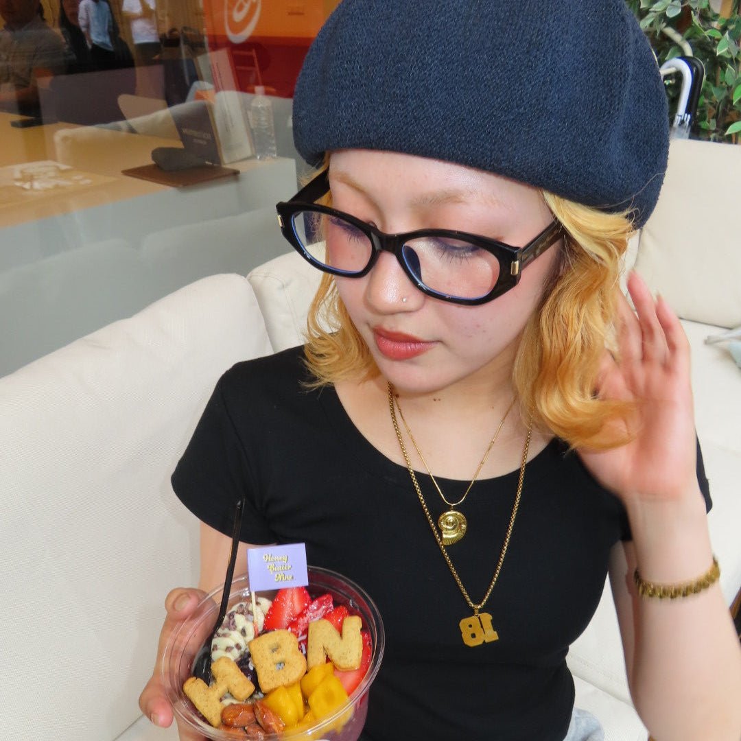 Venus glasses - 𝐇𝐨𝐧𝐞𝐲 𝐁𝐮𝐭𝐭𝐞𝐫 𝐍𝐢𝐧𝐞