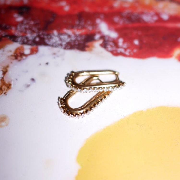 【ピアス】Vertical zir pierce - 𝐇𝐨𝐧𝐞𝐲 𝐁𝐮𝐭𝐭𝐞𝐫 𝐍𝐢𝐧𝐞