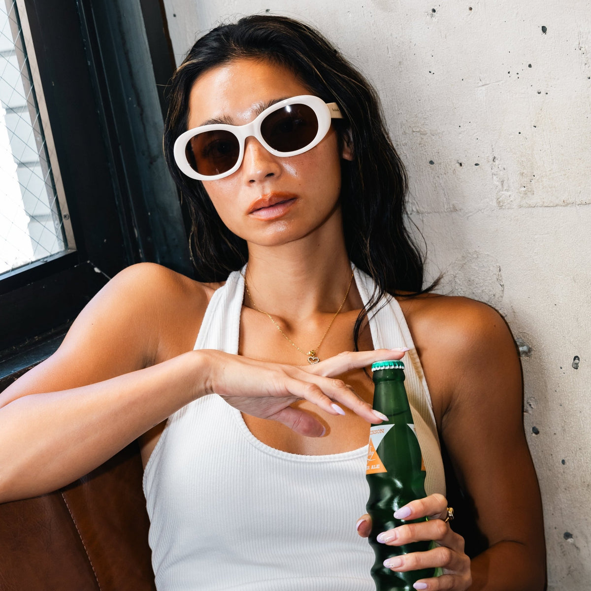 Vintage oval sunglasses - 𝐇𝐨𝐧𝐞𝐲 𝐁𝐮𝐭𝐭𝐞𝐫 𝐍𝐢𝐧𝐞